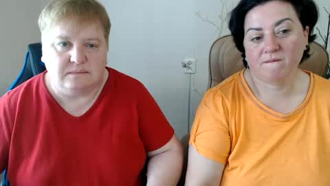 Snapshot of hotfiremommy chatting on June 14, 7:43 am LimonkaFire online show from June 14, 7:43 am