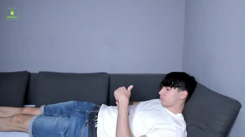 Snapshot of hotflirtyfella chatting on May 6, 5:46 am QUENTIN online show from May 6, 5:46 am