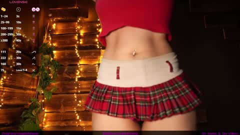 Snapshot of hotfrecklesgirl chatting on October 29, 1:57 pm hotfrecklesgirl online show from October 29, 1:57 pm