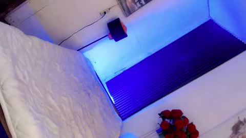 Snapshot of hotfucking_queen1111 chatting on February 22, 5:30 am hotfucking_queen1111 online show from February 22, 5:30 am