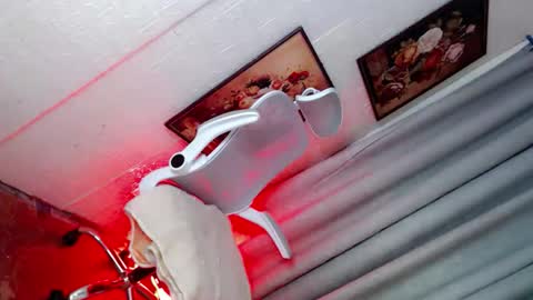 Snapshot of hotfucking_queen1111 chatting on March 2, 8:54 am hotfucking_queen1111 online show from March 2, 8:54 am