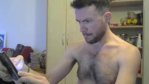 Le jardinier sexy online show from March 8, 5:28 pm