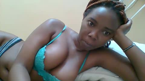 Queen online show from October 26, 6:52 am