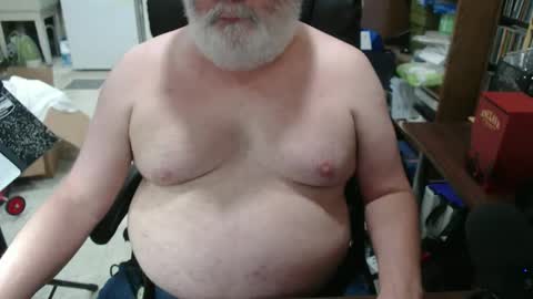 Snapshot of hotgrandpa594u chatting on October 8, 7:22 pm hotgrandpa594u online show from October 8, 7:22 pm
