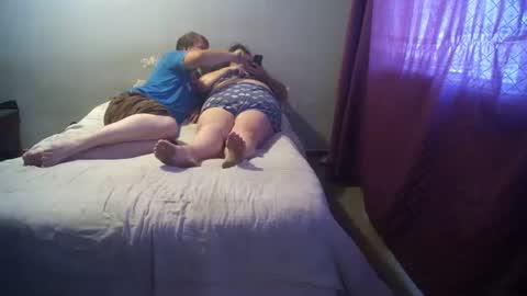 Snapshot of hothouse18xxx chatting on January 1, 7:52 am hothouse18xxx online show from January 1, 7:52 am