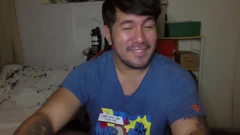 Snapshot of hothunkybear23 chatting on December 11, 7:09 am Khel online show from December 11, 7:09 am