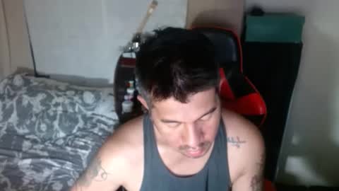 Snapshot of hothunkybear23 chatting on February 1, 4:33 am Khel online show from February 1, 4:33 am