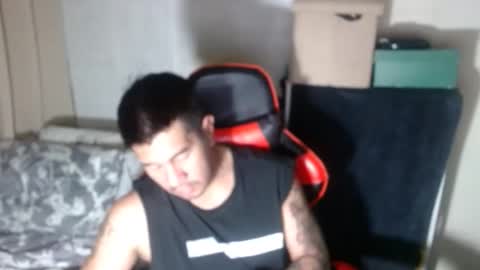 Snapshot of hothunkybear23 chatting on February 3, 3:15 am Khel online show from February 3, 3:15 am