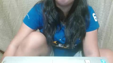 hotiemorenagurl18 online show from September 22, 3:30 am