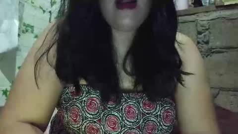 hotiemorenagurl18 online show from January 16, 2:21 pm