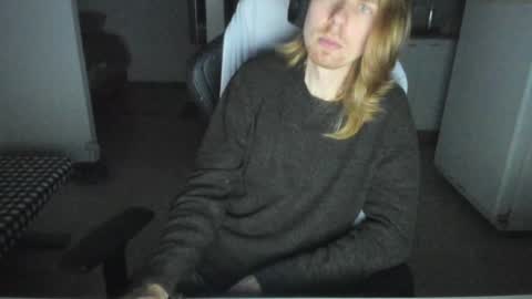 Snapshot of hotinhell666 chatting on December 6, 2:49 pm Hikikomori Alex online show from December 6, 2:49 pm