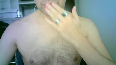 Snapshot of hotitan chatting on April 26, 2:26 pm hottitan twitter Marianoshcam online show from April 26, 2:26 pm