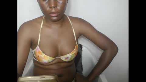 hotjessie0 online show from January 22, 1:32 pm