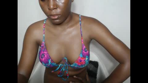 hotjessie0 online show from February 3, 4:46 am