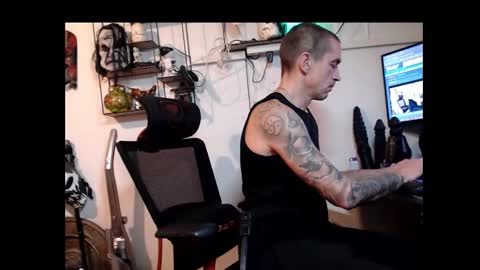 hotkinkytat online show from December 3, 6:49 pm