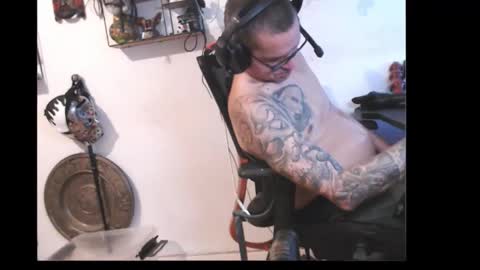 Snapshot of hotkinkytat chatting on April 27, 7:50 am hotkinkytat online show from April 27, 7:50 am