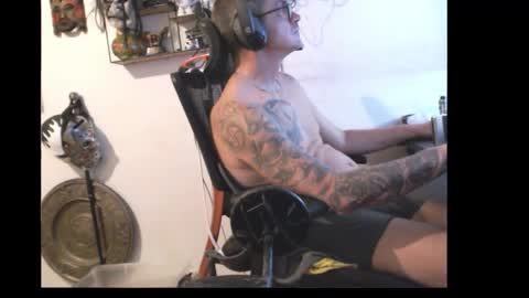 Snapshot of hotkinkytat chatting on May 3, 1:28 pm hotkinkytat online show from May 3, 1:28 pm