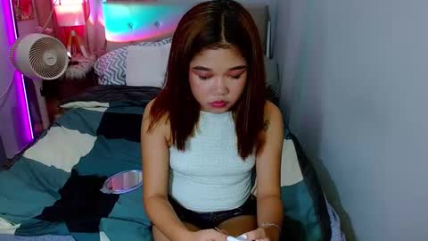 Layla online show from December 22, 3:55 pm