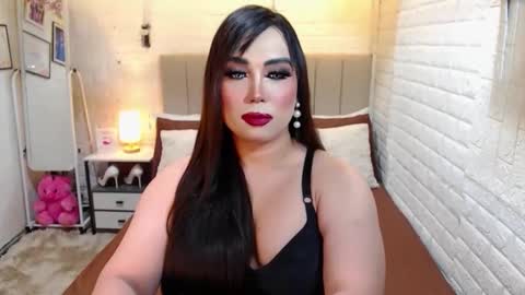 Snapshot of hotlexus69 chatting on October 5, 8:18 pm LEXUS online show from October 5, 8:18 pm