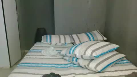 hotlilya online show from April 13, 8:09 am