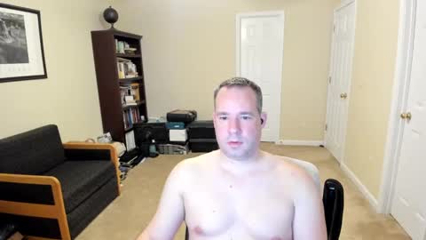 hotmale4u692000 online show from March 5, 4:02 am