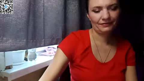 Snapshot of hotmamaqueen234 chatting on May 15, 3:08 pm hotmamaqueen234 online show from May 15, 3:08 pm
