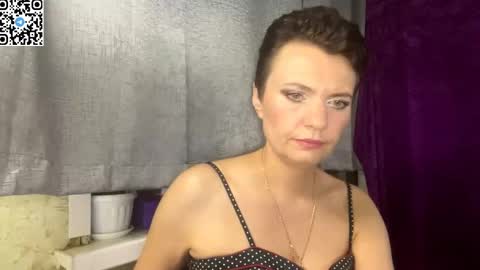 Snapshot of hotmamaqueen234 chatting on May 28, 10:07 pm hotmamaqueen234 online show from May 28, 10:07 pm