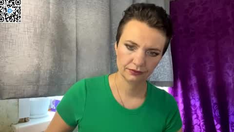 Snapshot of hotmamaqueen234 chatting on May 31, 11:28 am hotmamaqueen234 online show from May 31, 11:28 am