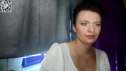 Snapshot of hotmamaqueen234 chatting on June 2, 10:39 am hotmamaqueen234 online show from June 2, 10:39 am