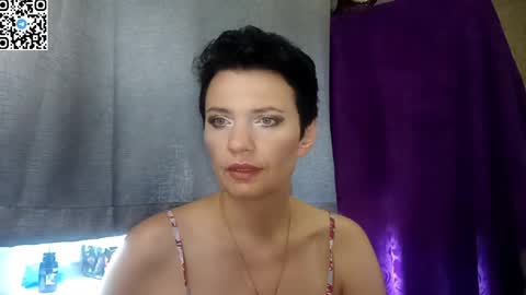 Snapshot of hotmamaqueen234 chatting on June 10, 10:36 am hotmamaqueen234 online show from June 10, 10:36 am