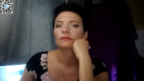 Snapshot of hotmamaqueen234 chatting on June 11, 10:46 am hotmamaqueen234 online show from June 11, 10:46 am