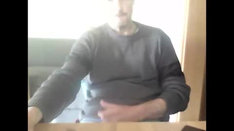 Snapshot of hotmann5555 chatting on May 3, 11:05 am hotmann5555 online show from May 3, 11:05 am