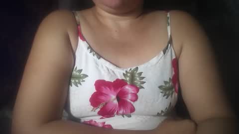 Snapshot of hotmatureladyxxx chatting on April 25, 10:29 am hotmatureladyxxx online show from April 25, 10:29 am