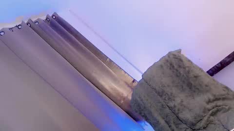 Snapshot of hotnaughty_beatrice chatting on September 16, 7:04 pm HOT BEATRICE online show from September 16, 7:04 pm