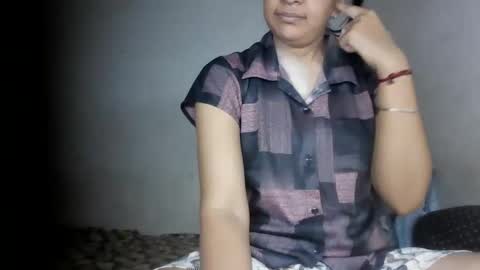 Snapshot of hotnsweetindian chatting on May 26, 5:47 am lola online show from May 26, 5:47 am