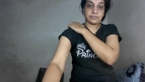 Snapshot of hotnsweetindian chatting on July 26, 8:32 am lola online show from July 26, 8:32 am
