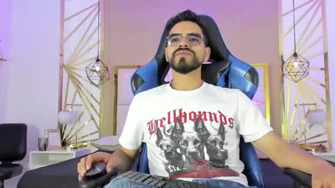 Snapshot of hotpulse_vc chatting on February 19, 12:23 pm hotpulse vc online show from February 19, 12:23 pm