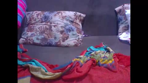 hotrinnah online show from December 17, 4:57 pm