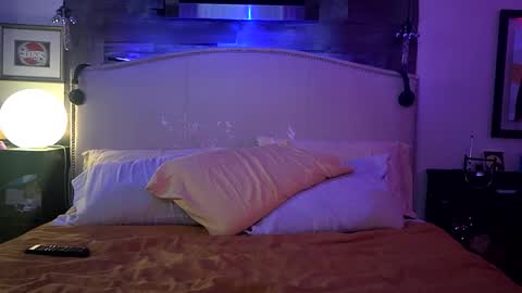 hotrox6942 online show from September 9, 10:26 am