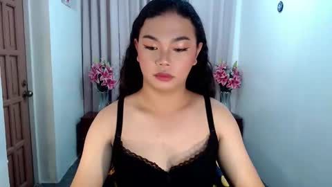 hotsiren101 online show from January 6, 7:39 pm