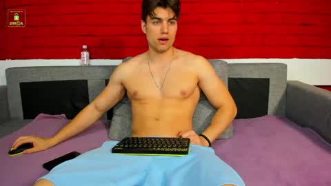 Snapshot of hotsportylad chatting on May 7, 5:24 am Kyle Baker online show from May 7, 5:24 am