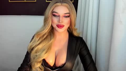 STELLA online show from February 28, 6:42 pm