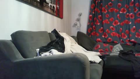 Snapshot of hotstrip22 chatting on February 14, 5:46 pm Mark online show from February 14, 5:46 pm