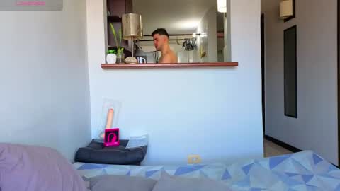 Snapshot of hotstud_999 chatting on June 28, 1:50 pm Andres online show from June 28, 1:50 pm