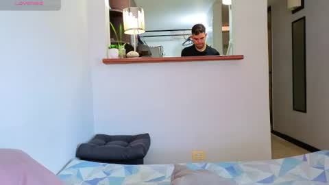 Snapshot of hotstud_999 chatting on July 2, 5:19 pm Andres online show from July 2, 5:19 pm