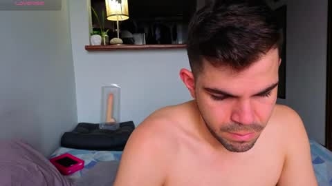 Snapshot of hotstud_999 chatting on July 4, 12:00 pm Andres online show from July 4, 12:00 pm