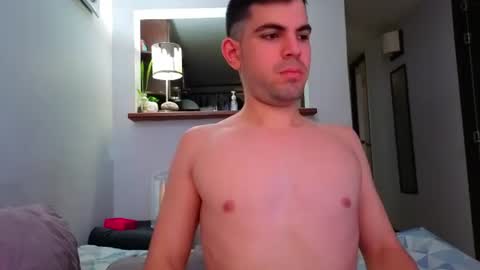 Snapshot of hotstud_999 chatting on July 9, 5:28 pm Andres online show from July 9, 5:28 pm