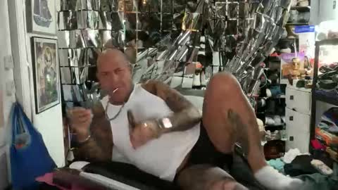 hotstuff775616 online show from May 4, 2:18 am