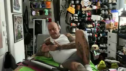 hotstuff775616 online show from May 22, 1:02 am