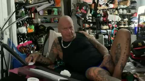hotstuff775616 online show from July 2, 1:49 am
